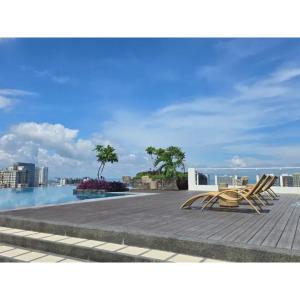 New condo near Lasalle, PGH, UPM, Lrt, MOA, Makati