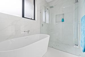 Brand New Guest House, Modern, Stylish & Comfortable
