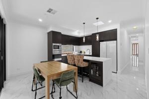 Brand New Guest House, Modern, Stylish & Comfortable