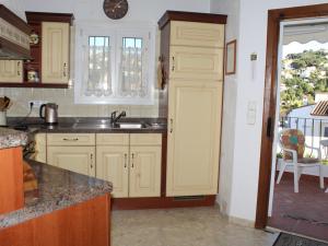 Alquiler vacacional en Moraira con piscina y jardín para 4 personas, cerca de la playa - HISP-216-235