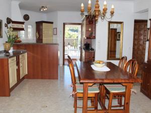Alquiler vacacional en Moraira con piscina y jardín para 4 personas, cerca de la playa - HISP-216-235
