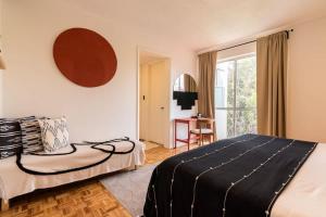 Location- Design And Comfort Fully equipped