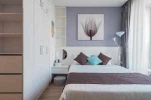 Bright Cozy Studio Apartment in Vinhomes Green Bay Near My Dinh Area