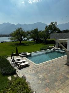 FIFA BBVA Stadium and Monterrey near this 4 bedroom Lakefront Villa, transport on demand
