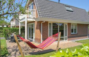 Beach Front Home In Noordwijk With Wifi