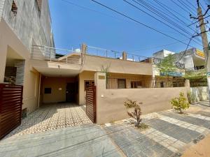 Pinkvalley Homestay - Entire Home 2BR With Parking