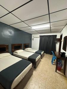 planet hotel mersing