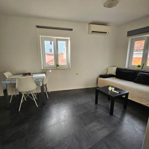 Apartma Bright