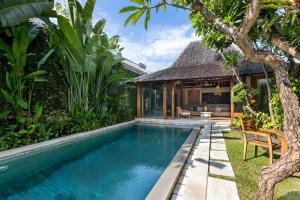 Villa Saffira, Seminyak - Pool, Garden, Rooftop - Walk to Beach and Cafes!