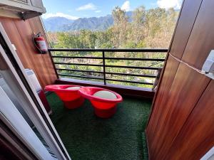 The Paprika Malsi, Mussoorie View With Balcony