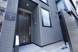 NY Hotel Premium 2 新宿3階建て4室1バスルーム1シャワー3トイレ