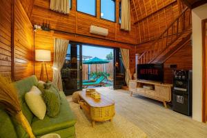 New! Stylish Lumbung Loft 1BR Villa1, Kerobokan
