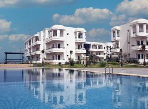 Beach, Golf and Pool & Relaxing Stay