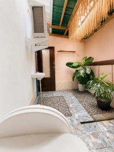 Jungle life guesthouse Trekking & Transport Book with us