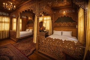 Heritage Amina Group Of Houseboats