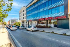 Dedem Hotel Express-İstanbul Airport-Round Trip Airport Service