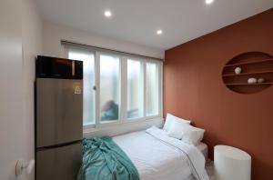 beautiful interior in hongdae area 2bedroom