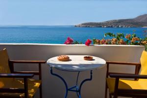 Hotel Dolphin St Giorgio Antiparos Greece