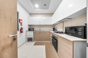 Premium 1BR Apartment with Balcony