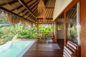 Aura Cottage