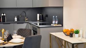 H8 Apartments Klaipėda City, Self check-in