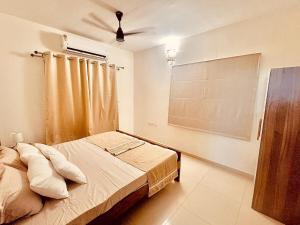 Cloud 9 - 9th floor, city view, 65 inch TV