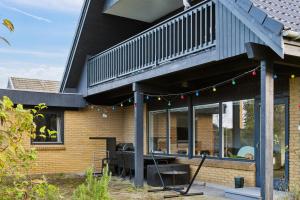Large Summer House In Bandholm On Lolland