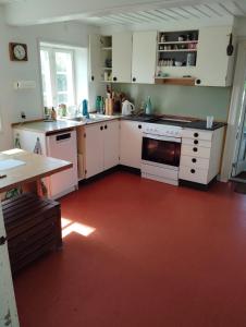 Holiday Cottage With A 90-Degree Sea View