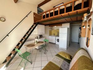 Joli Duplex avec vue sur Mer, 2 ou 3 couchages, Clim, 50m de la plage de Portiragnes LXCRAB8
