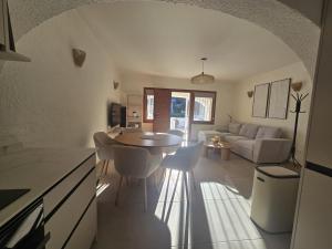 Casa Alba Beautiful bungalow with seaview