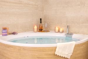 Le Dune - con jacuzzi privata - a pochi passi dal mare