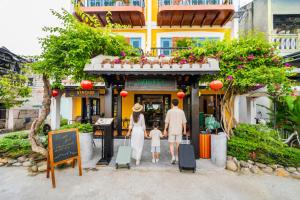 Yzistel Hoi An