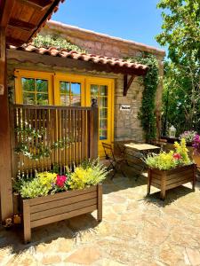 Ilios Guest House