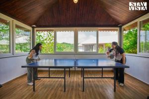 StayVistas The Tavern At Canary Farms - Mountain-View Luxury Mansion with Infinity Pool & Games Zone