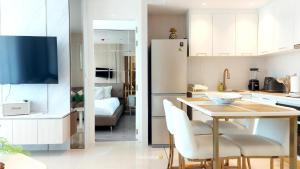 Modern 2-Bedroom Apartment in the Heart of Phuket