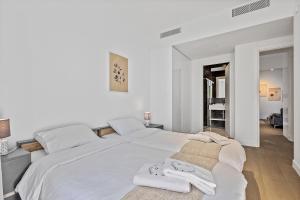 Luxury 2BR-3BA - Heart of Glyfada by TwentyTwo