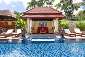 Villa Sri Suri - 6 Bedroom Pool Villa with Butler Service
