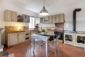 A casa di Amelia, family