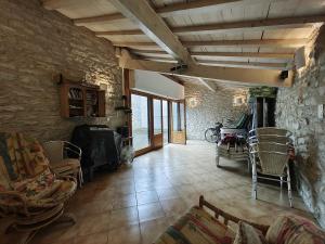 Gite Bacquiès - swimming pool and enclosed garden