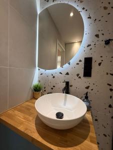 Family Apartments - Private Parking