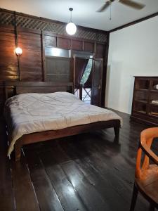 Thai Teak House Homestay III