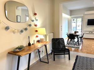Bright Stylish 1BR in Central Athens Varnava Sq