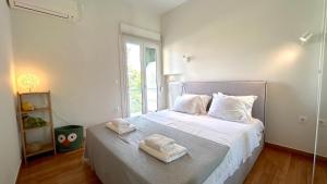 Bright Stylish 1BR in Central Athens Varnava Sq