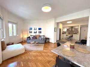 Bright Stylish 1BR in Central Athens Varnava Sq