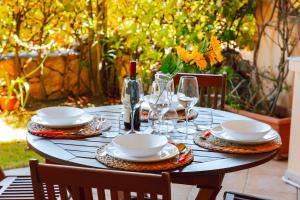 Emerald Living - Piscina & Giardino Privato