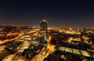 Stylish City View Apartment At The Rotunda