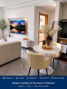 Riara One,heated pool,gym a minute walk to Junction Mall