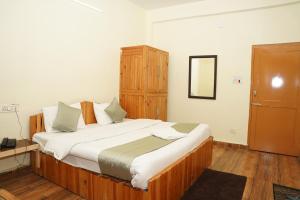 Hotel Mid Orchard Kasol -River Side