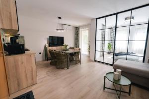Olive Luxury Apartment few steps away from the sandy beach