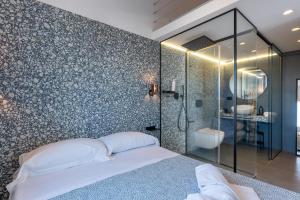 GuestHost - Grimaldis Terrace - Lovely Apartments